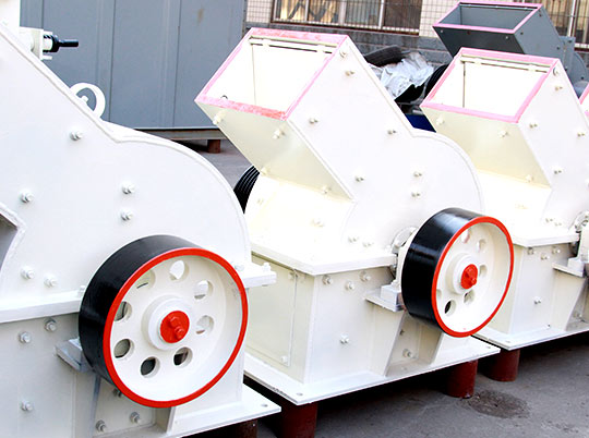 改進錘式破碎機錘頭結(jié)構(gòu)，為客戶量身設計高產(chǎn)低耗設備（下）